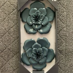 Metal Flower Wall Decor (2)